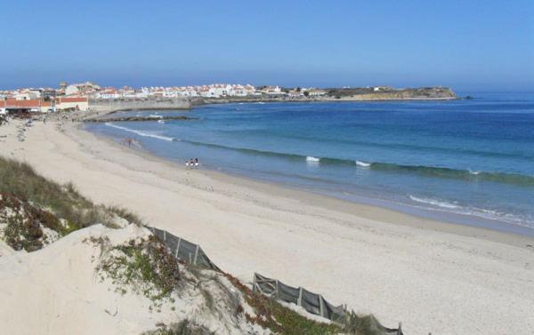 Seashore Peniche Luaran gambar